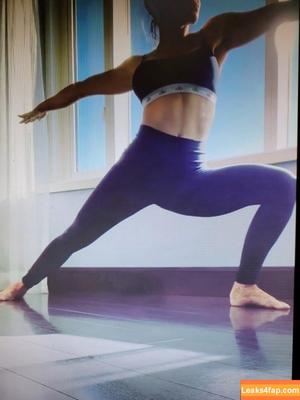 Trish Stratus photo #0335