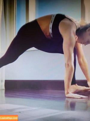 Trish Stratus photo #0342