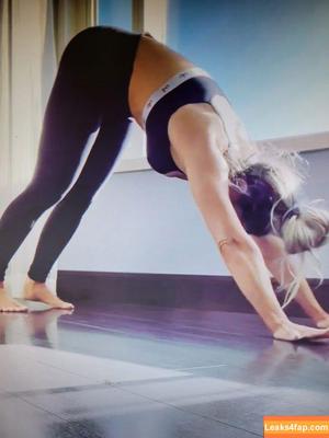 Trish Stratus photo #0345