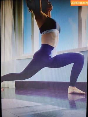 Trish Stratus photo #0358