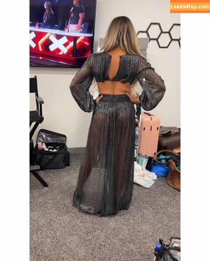 Trish Stratus photo #0371