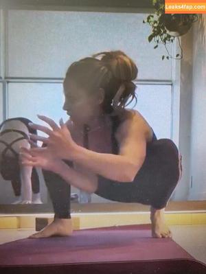 Trish Stratus photo #0393