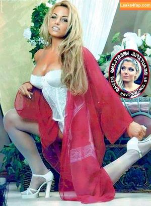 Trish Stratus photo #0454