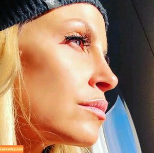 Trish Stratus photo #0466