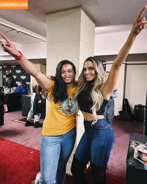 Trish Stratus photo #0507