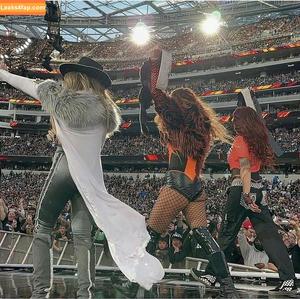 Trish Stratus photo #0540