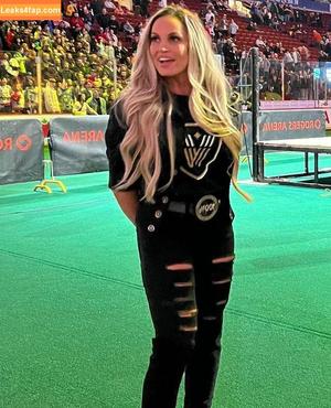 Trish Stratus photo #0571
