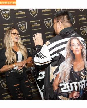 Trish Stratus photo #0575
