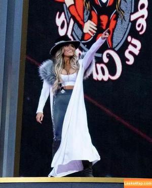 Trish Stratus photo #0581