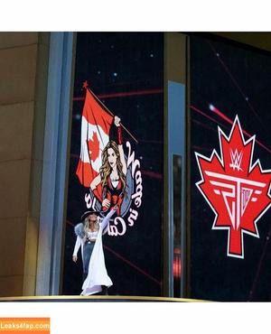 Trish Stratus photo #0582