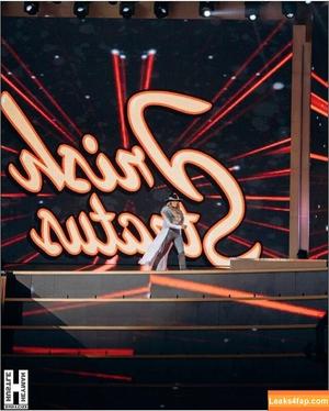 Trish Stratus photo #0583