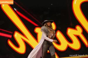 Trish Stratus photo #0588