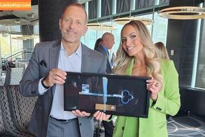 Trish Stratus photo #0649