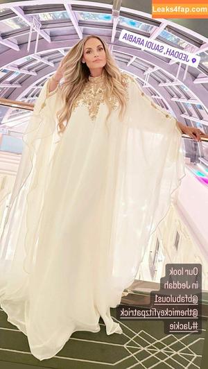 Trish Stratus photo #0670