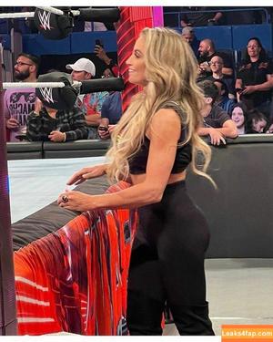 Trish Stratus photo #0709