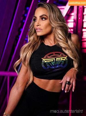 Trish Stratus photo #0745