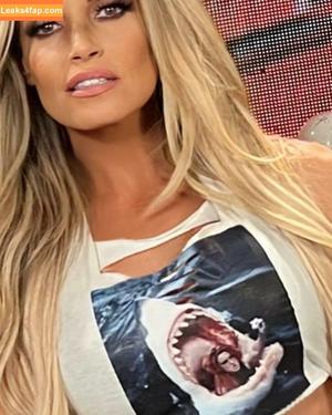 Trish Stratus photo #0785