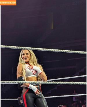 Trish Stratus photo #0810