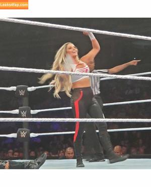 Trish Stratus photo #0815