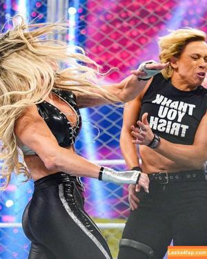 Trish Stratus photo #0828