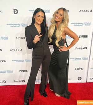 Trish Stratus photo #0930