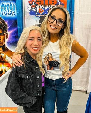 Trish Stratus photo #0961