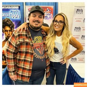 Trish Stratus photo #0974