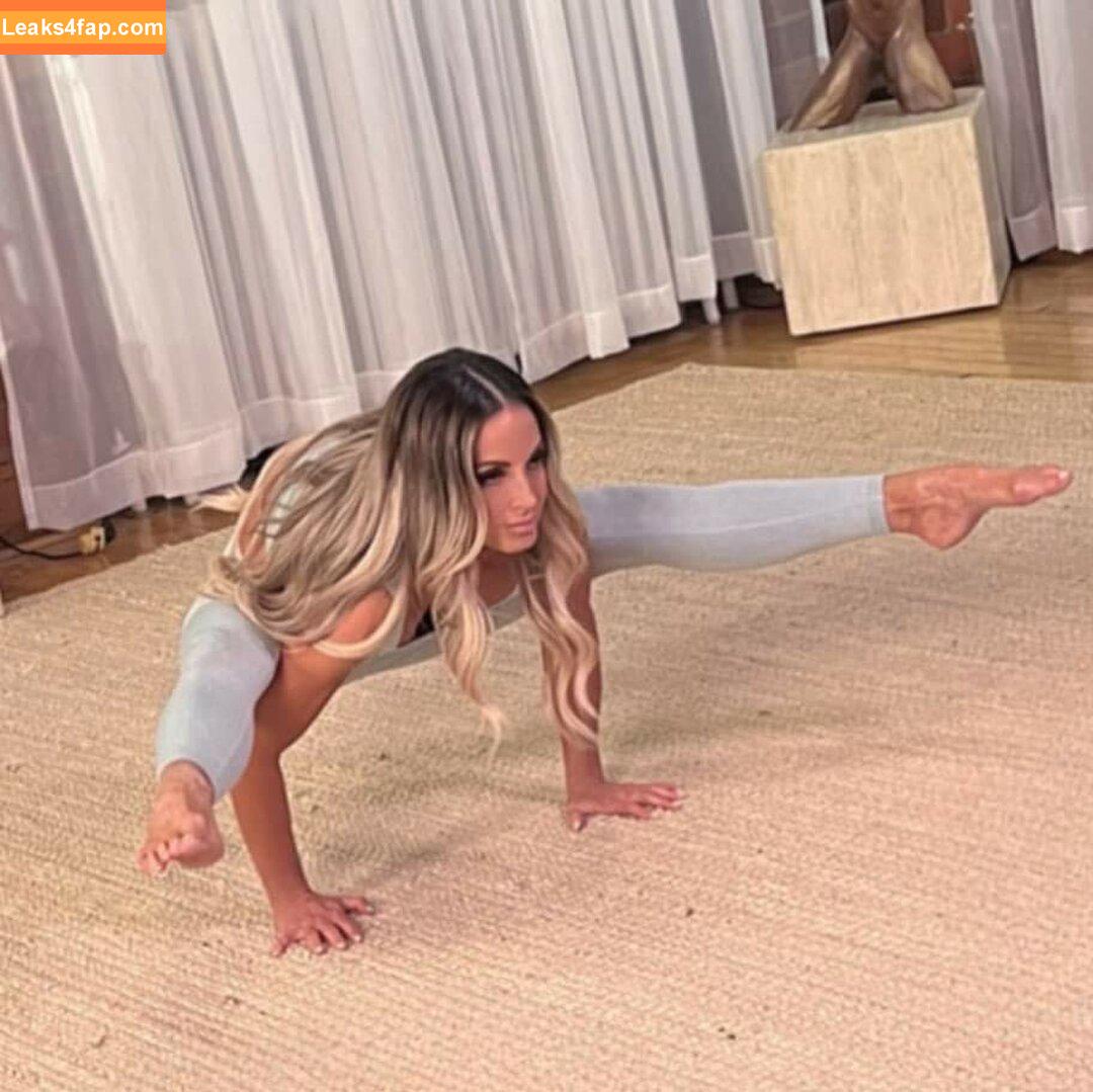 Trish Stratus / trishstratuscom leaked photo photo #1082