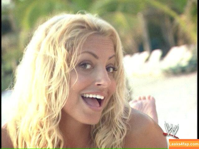 Trish Stratus / trishstratuscom leaked photo photo #1085