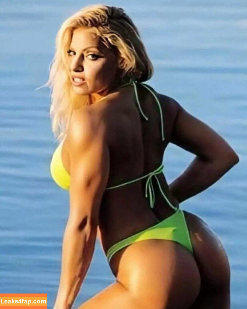 Trish Stratus / trishstratuscom leaked photo photo #1135