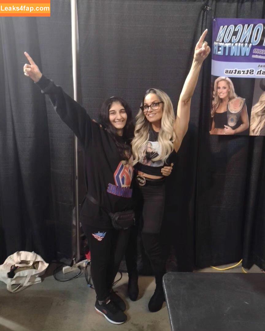 Trish Stratus / trishstratuscom leaked photo photo #1223
