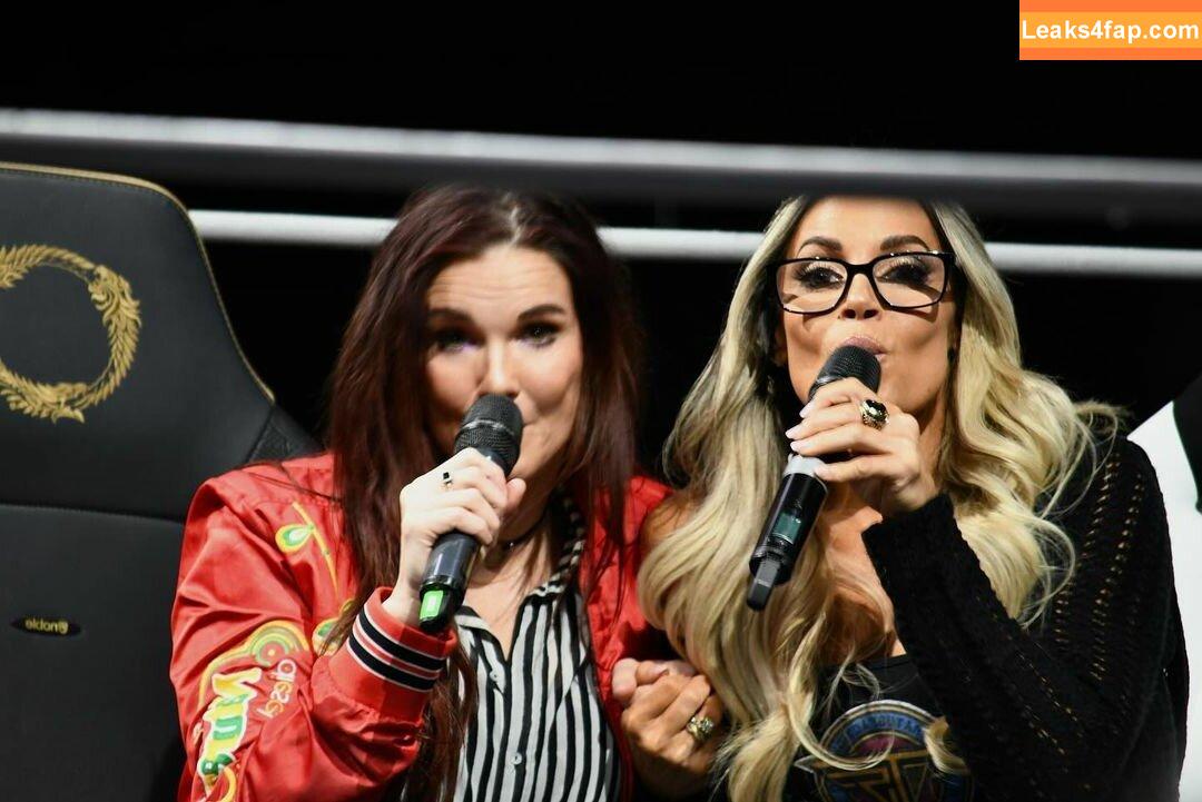 Trish Stratus / trishstratuscom leaked photo photo #1270