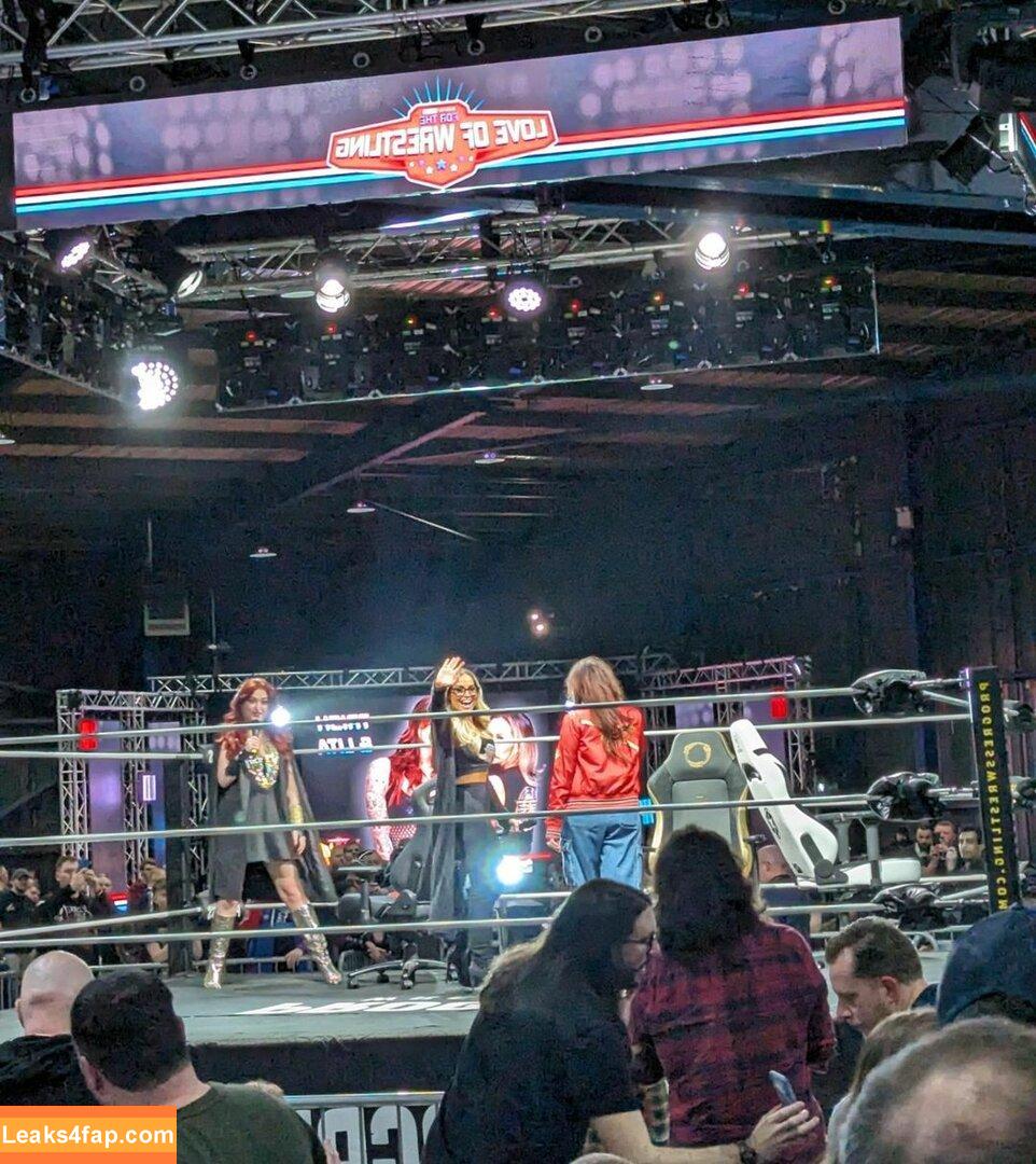 Trish Stratus / trishstratuscom leaked photo photo #1288