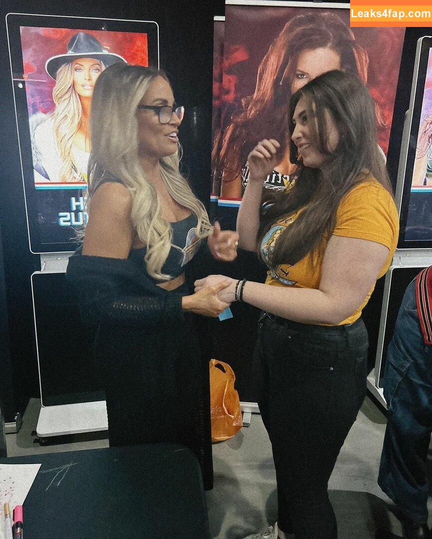 Trish Stratus / trishstratuscom leaked photo photo #1292