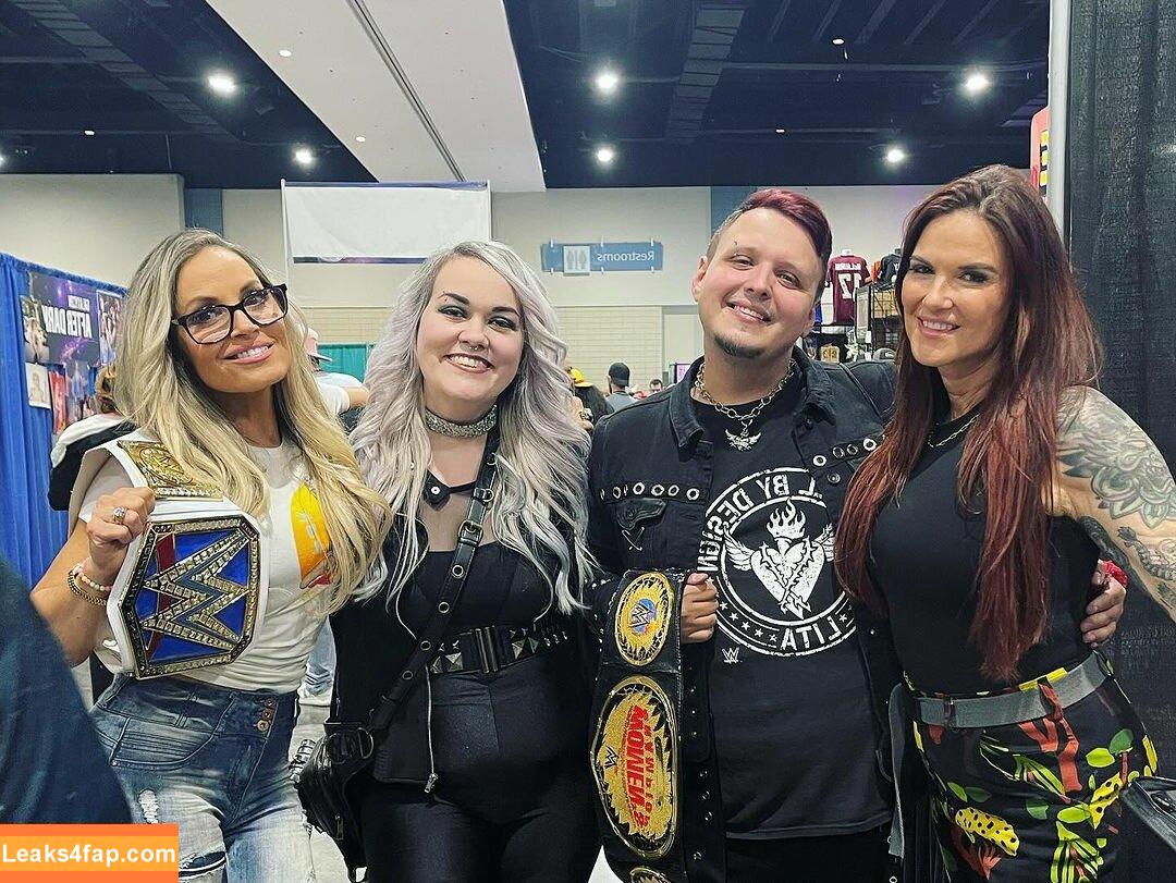 Trish Stratus / trishstratuscom leaked photo photo #1316