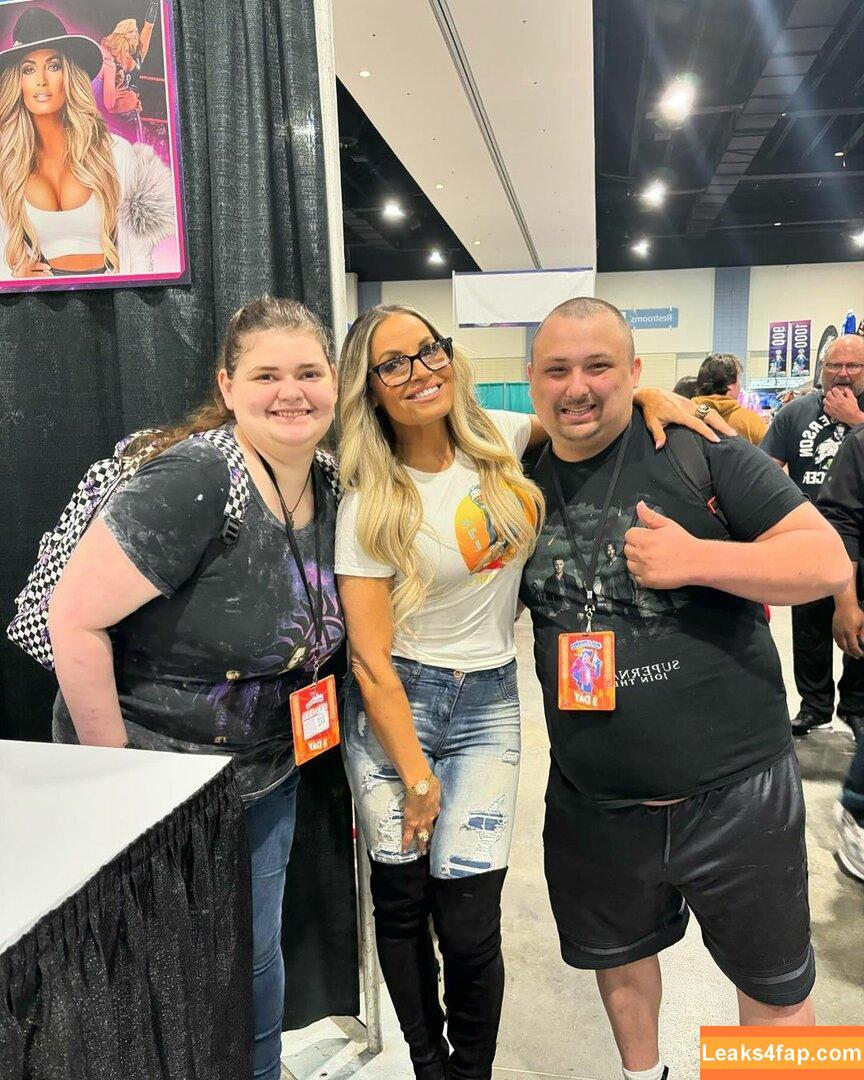 Trish Stratus / trishstratuscom leaked photo photo #1318