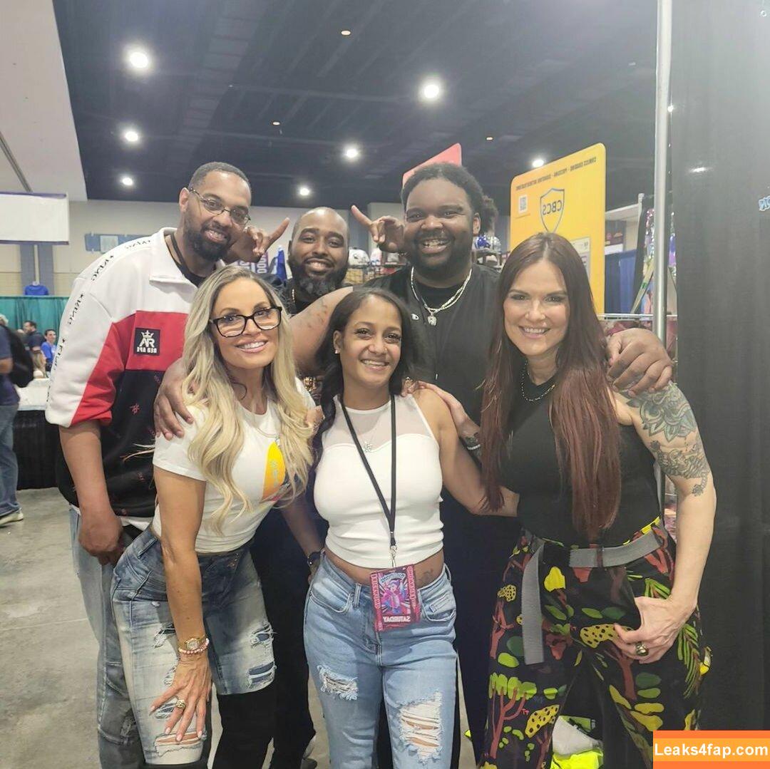 Trish Stratus / trishstratuscom leaked photo photo #1328