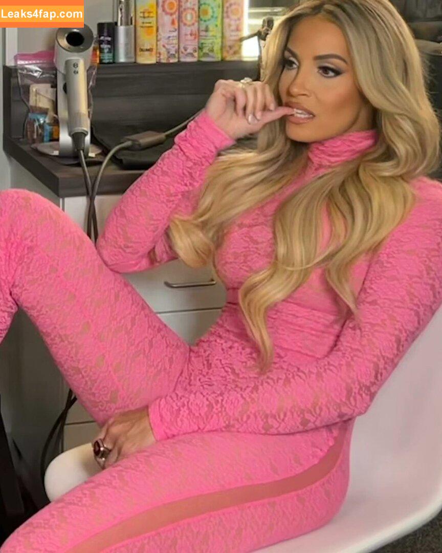 Trish Stratus / trishstratuscom leaked photo photo #1335