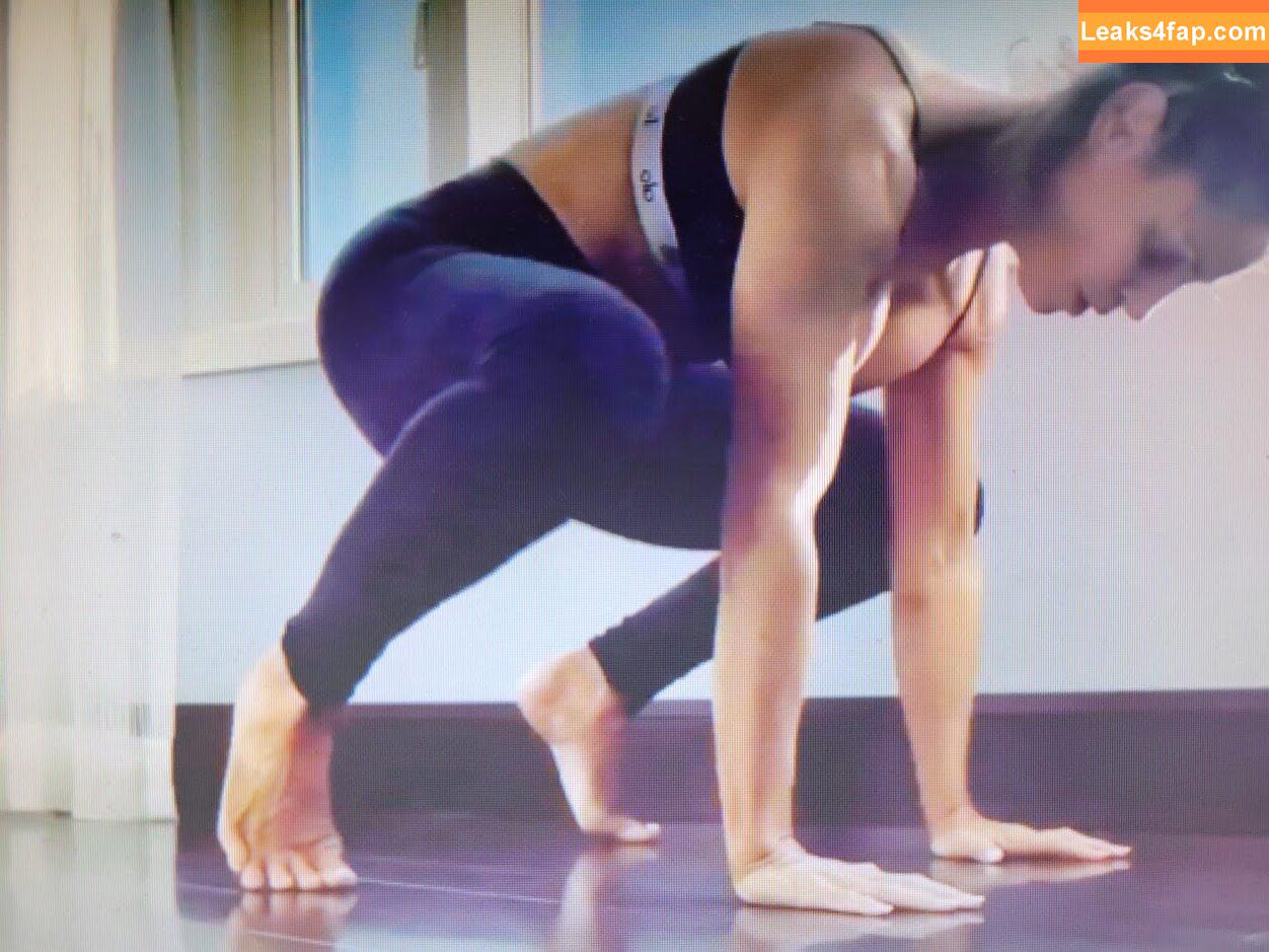 Trish Stratus / trishstratuscom leaked photo photo #1374