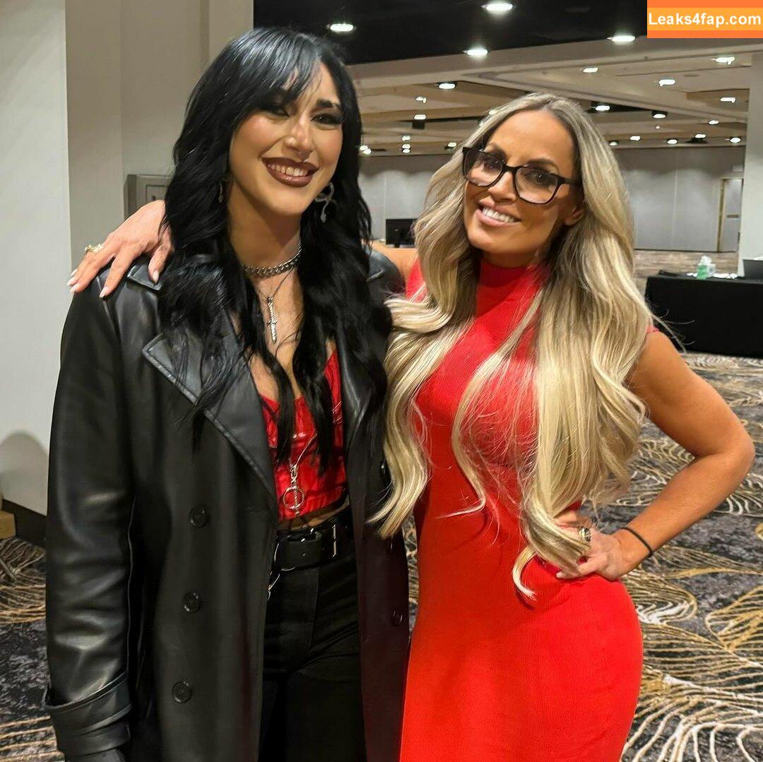 Trish Stratus / trishstratuscom слитое фото фото #1500