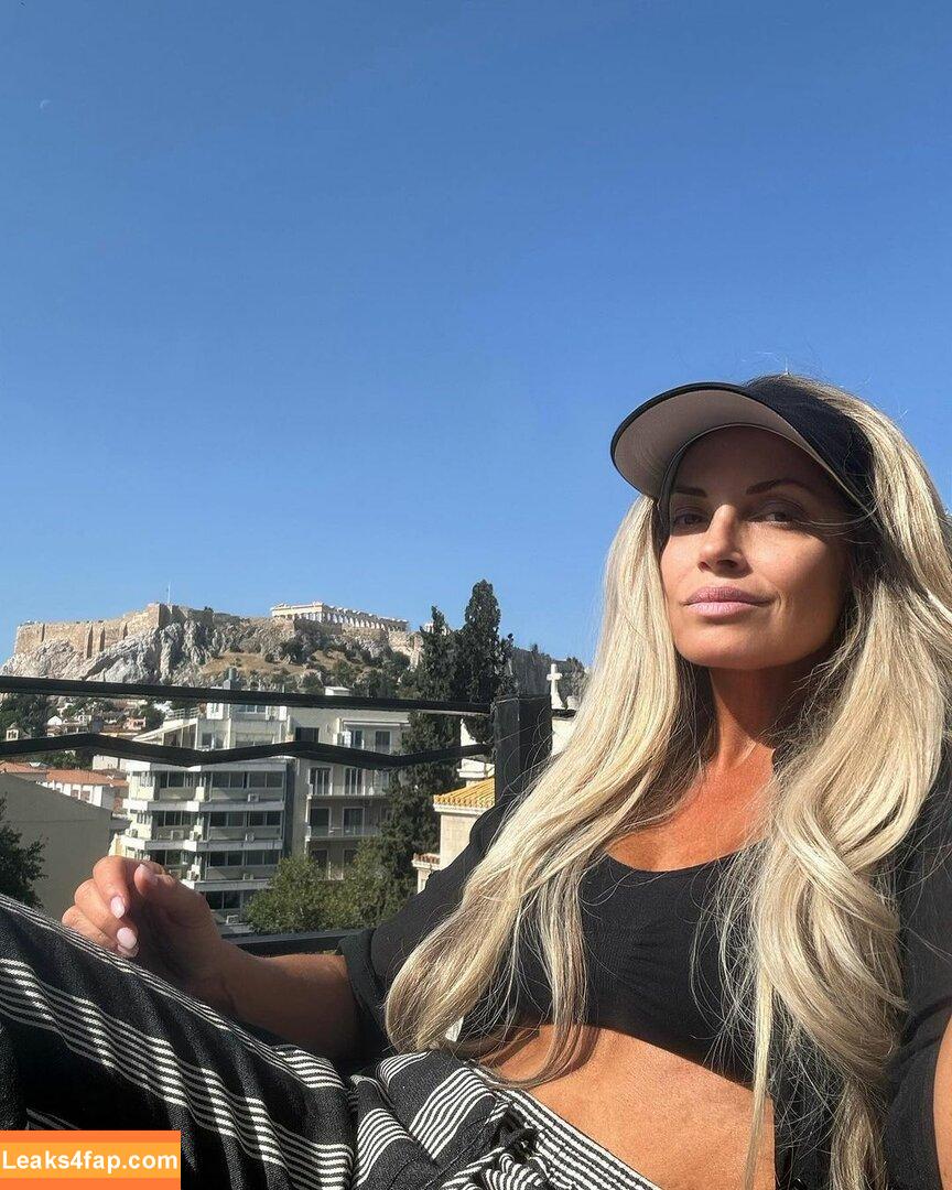 Trish Stratus / trishstratuscom слитое фото фото #1572