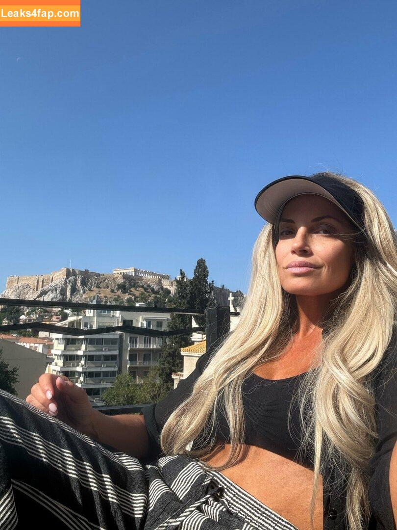 Trish Stratus / trishstratuscom слитое фото фото #1573