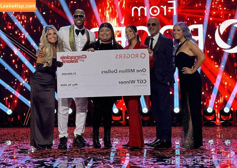 Trish Stratus / trishstratuscom leaked photo photo #1593