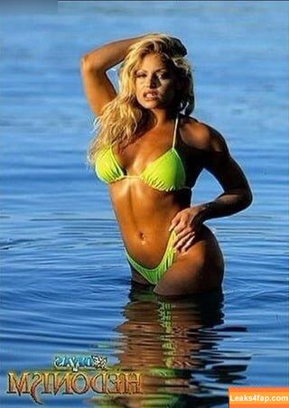 Trish Stratus / trishstratuscom слитое фото фото #1656