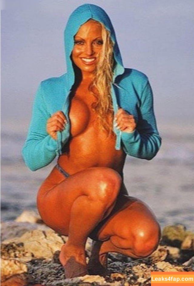 Trish Stratus / trishstratuscom слитое фото фото #1668