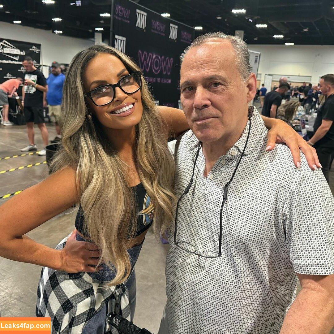 Trish Stratus / trishstratuscom слитое фото фото #1875