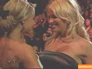 Trish Stratus photo #1001