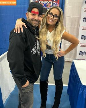 Trish Stratus photo #1015