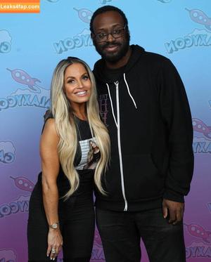 Trish Stratus photo #1036