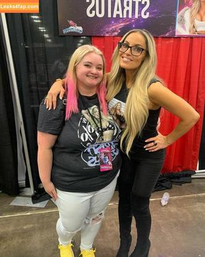 Trish Stratus photo #1043